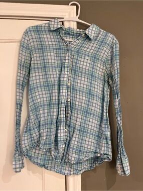 Vineyard Vines 100% linen size 2 shirt